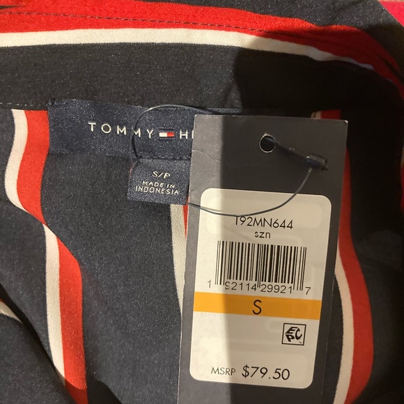 NWT Tommy Hilfiger Button Up Shirt - Picture 2 of 3